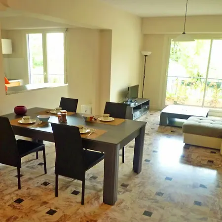 Nestor&jeeves - Solar - Free Parking - Close Sea Apartment *